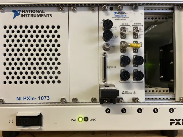 NI PXIe 1073 National Instruments NI PXIe-1073 con NI PXIe 5644R