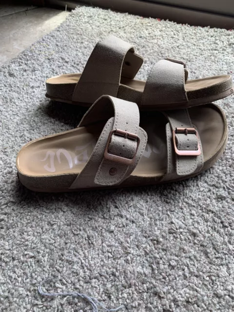 Women’s Footbed Sandals Buckle Strap Keava Mad Love Taupe Size 7