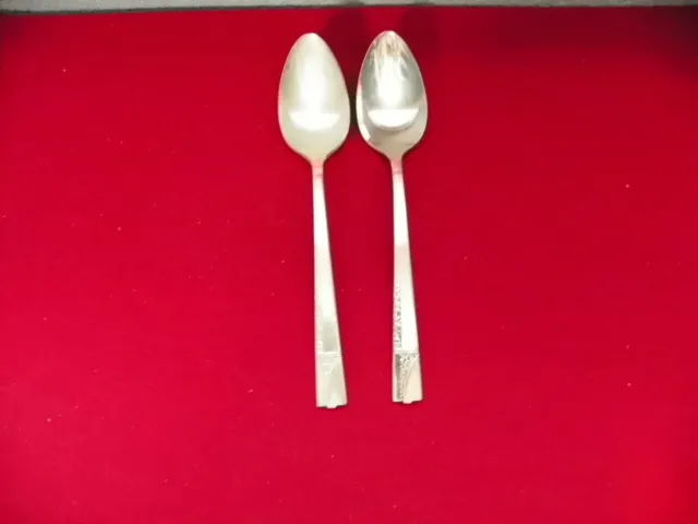 Set Of 2  Oneida  Caprice 1937  Silver Plate  Serving Spoons   Box 58