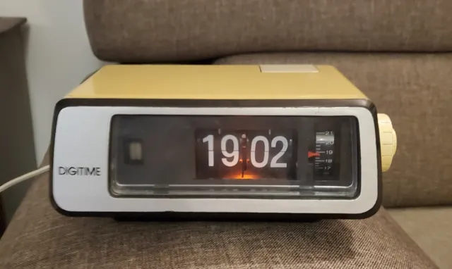 Orologio Sveglia da Tavolo Vintage DIGITIME numeri girevoli anni 70 Funzionante