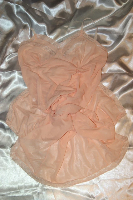 SEIDENWEICHES UNTERKLEID NEGLIGEE Nylon lachsrosa filigrane Spitze ...