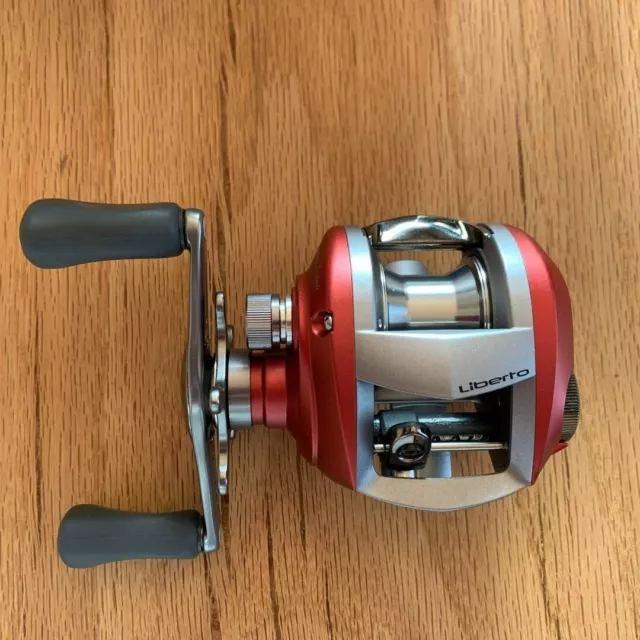 Daiwa Liberto Pixy Airy Red Baitcast  Reel RH Freshwater uesd fishing Ree