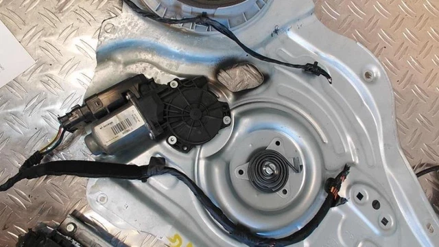 Lève-vitre Avant Gauche électrique KIA Sportage 2017-2021 - Réf. OEM 82471H3000