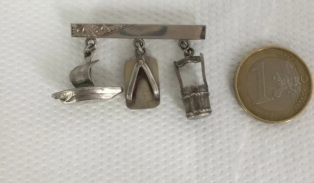 Originale Broche Sur Tige D'argent/ Trois Breloques En Argent/ Annees 1970 2