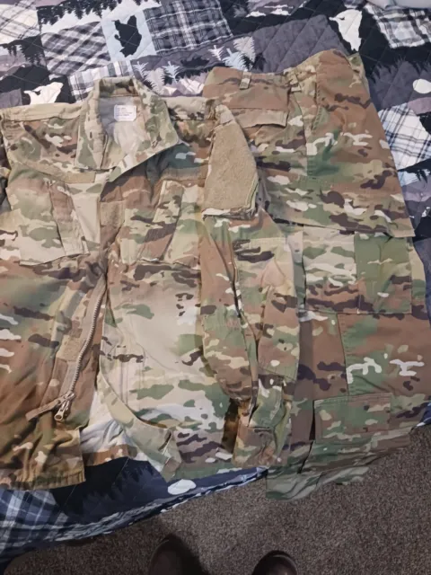 SET of US Army SMALL REGULAR/SHORT Multicam OCP Uniform Top Pants NEW