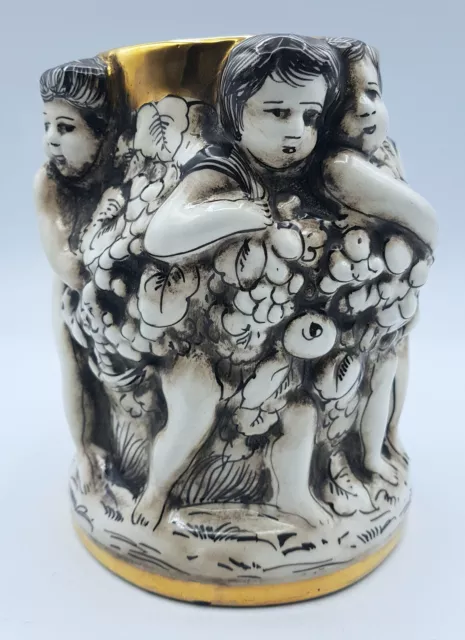 Vase en céramique - Capodimonte - Putti et Vendanges - Décors en refief