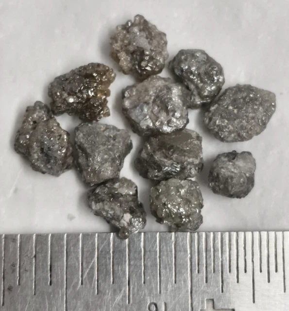 Diamant Brut Naturel De 8,40 Carats - Couleur Gris, Forme Irrégulière, Opaque - Provenance Afrique Du Sud