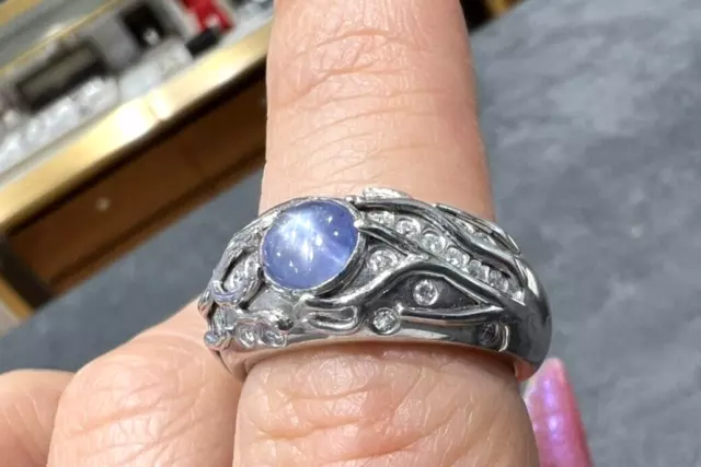 18K White Gold Natural Star Sapphire & Diamond Ring with Valuation Cert