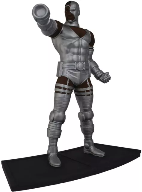 ICON HEROES Street Fighter 2: Blanka Polystone Statue