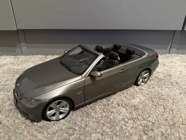KYOSHO BMW 1/18 3 Series Convertible Metalic Silver NO BOX £19.07