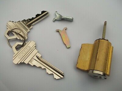ULTRA HARDWARE Entrance Door Lock Cylinder Brass with 2 Keys Part # 17032