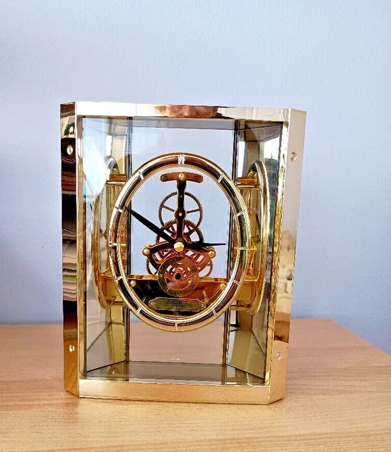 VINTAGE SEIKO QUARTZ Skeleton Mantle Desk Table Clock QAW110 G FOR