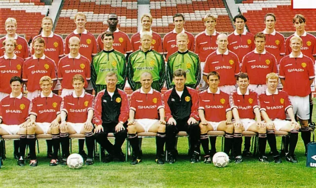 Man Utd Football Team Photo>1998-99 Season
