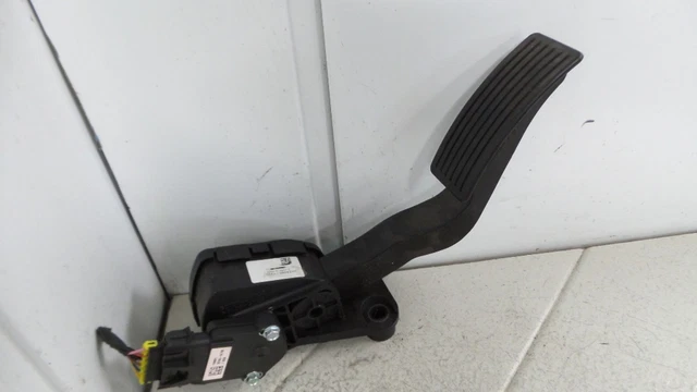 327261Y200/351904A700/JHZA6651Y200 GASPEDALSENSOR Kia Picanto (TA) 2015
