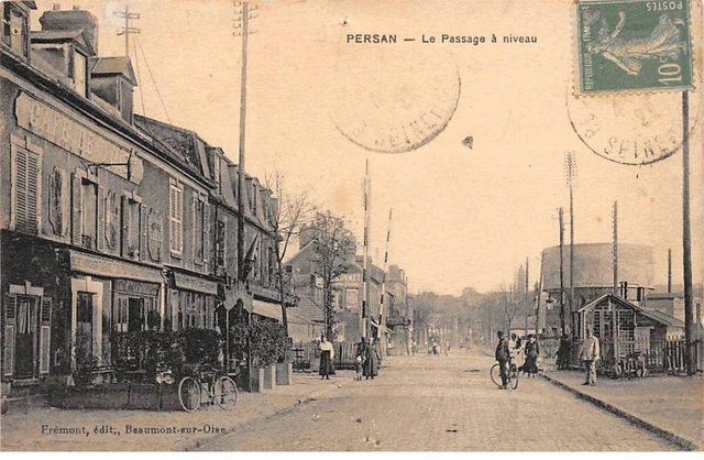 95.AM17912.Persan.Passage à niveau