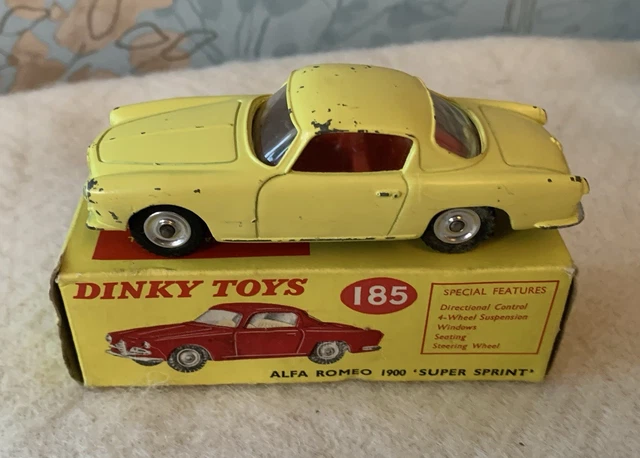 Alfa Roméo 1900 Super Sprint 1/43 Dinky Toys