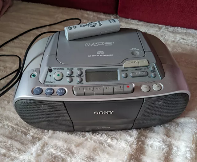 Sony MP3 CD Player Radio Cassette CFD S03 CPL