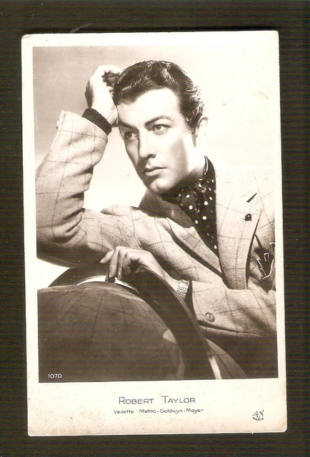 Robert TAYLOR    carte postale  nb   vintage CINEMA  Ed . Noyer   RARE