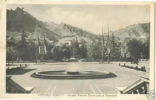 Vittorio Veneto - Piazza Vitt. Emanuele (Treviso) 1941