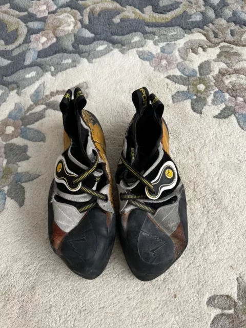 La Sportiva Solution climbing shoes - Resoled - size 10.5 / 45