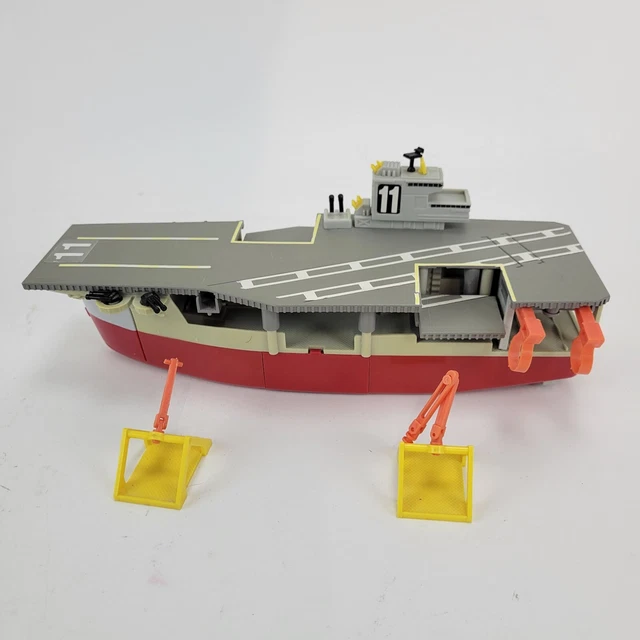 VINTAGE MICRO MACHINES Aircraft Carrier Playset (Galoob, 1988) 18.79