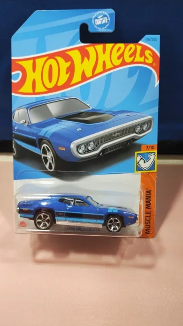 Hot Wheels '71 Plymouth GTX Muscle Mania Series #7/10 Blue Diecast 1:64 Scale