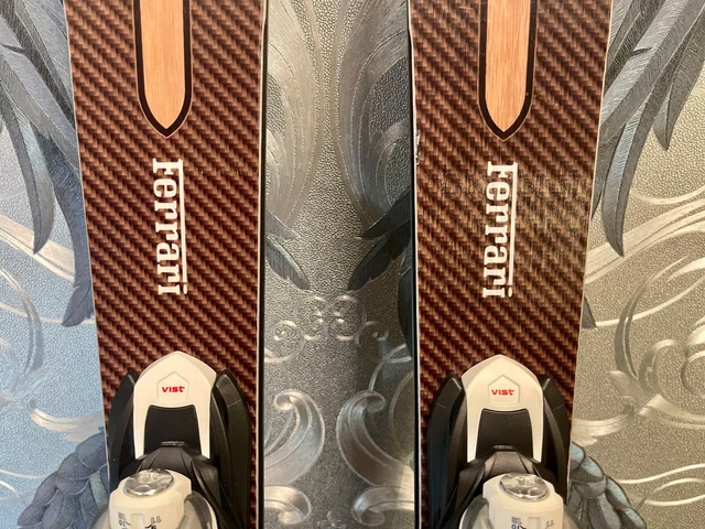 FERRARI Ski, Slalom Carver mit Bindung, nur 1 Tag gefahren, von Privat 3