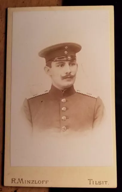 Einjähriger Soldat mit Bart in Uniform - Regiment IR 41 / CDV R. Minzloff Tilsit