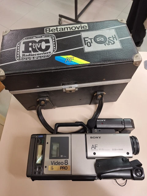 SONY HI8/ CCD-TR713E Handycam Videokamera Recorder EUR 101,00 - DE