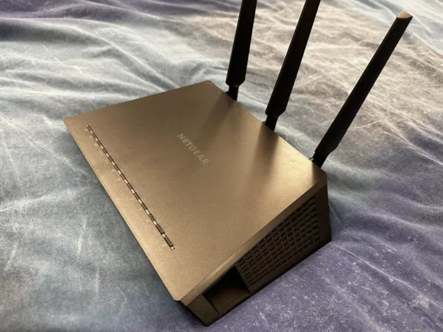 Netgear Nighthawk D7000 AC1900 modem router dual band Gigabit WiFi VDSL/ADSL 3