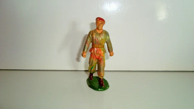 Figurine Starlux - Soldat Parachutiste Debout Avec Arme, Modèle Vintage !