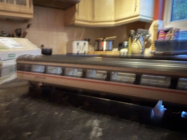 Livery Menu HORNBY R439-0020 INTERCITY Coach OO-Gauge Model Swallow Livery Β£1.16 ...