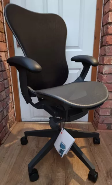 40% OFF RRP £1034 | NEW | TOP SPEC. Herman Miller Mirra 2 | Open to offers