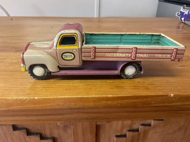 1950’s Japan Tin Toy International brown Truck 9”