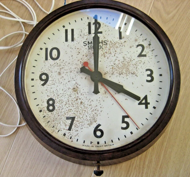 VINTAGE SMITHS SECTRIC Bakelite Industrial Wall Clock Electric Antique