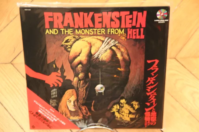 Frankenstein the Monster from Hell 1973 Laserdisc LD NTSC Japón