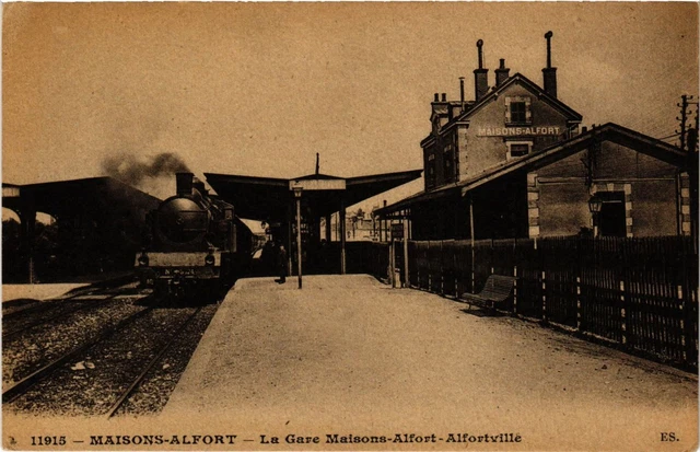 CPA AK Maison Alfort - La Gare Maisons Alfort (275514)