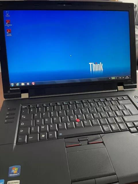 PC Portable LENOVO Thinkpad L520 (Intel I5, 4 Go, HDD 500 Go, Win 7, sans alim)
