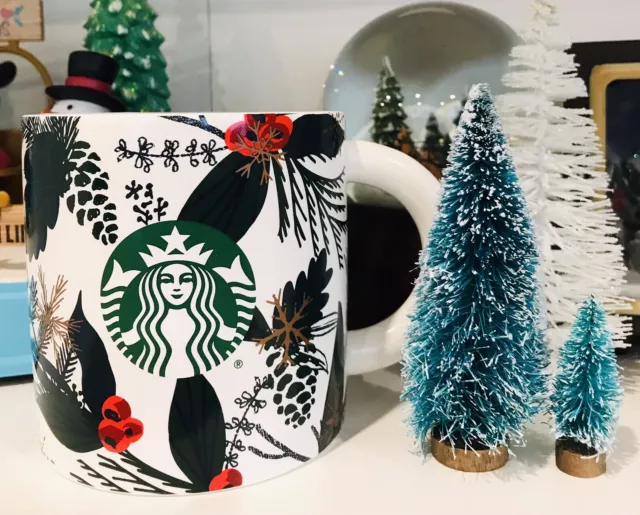 2021 STARBUCKS PINECONES RARE NEW Holly Berry Holiday Christmas Mug Cup 12oz