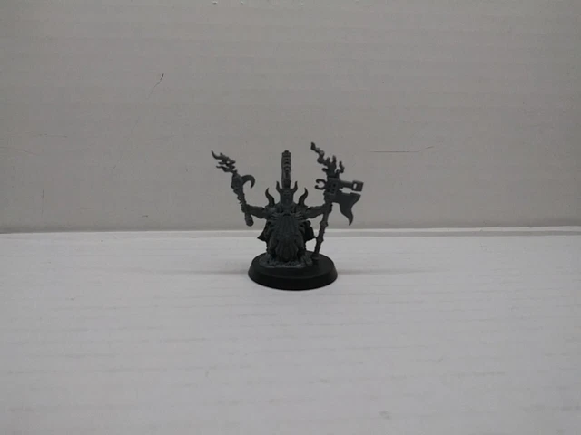 Warhammer AoS FYRESLAYERS AURIC RUNESMITER built & unpainted