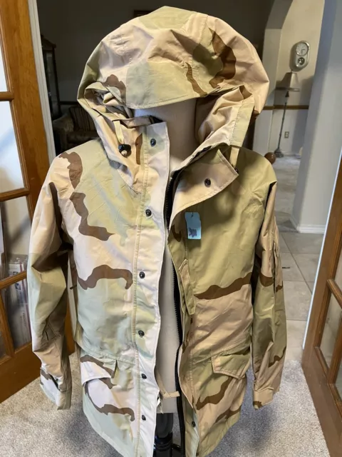 Genuine US GI Military 3 color Desert camouflage ECW Gortex  Jacket