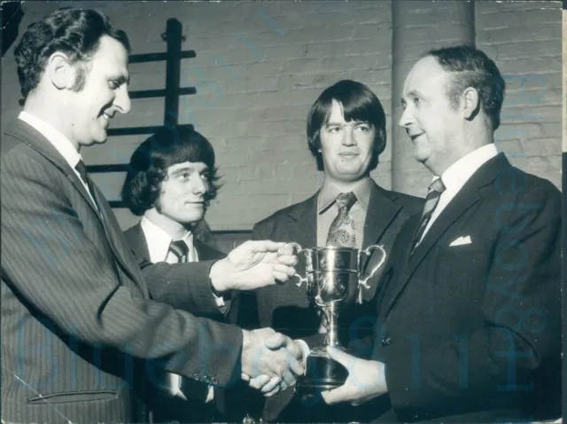 1972 Fleetwood cup presentatio Fylde Am Cricket League Orig Press photo 7.5x5.5"