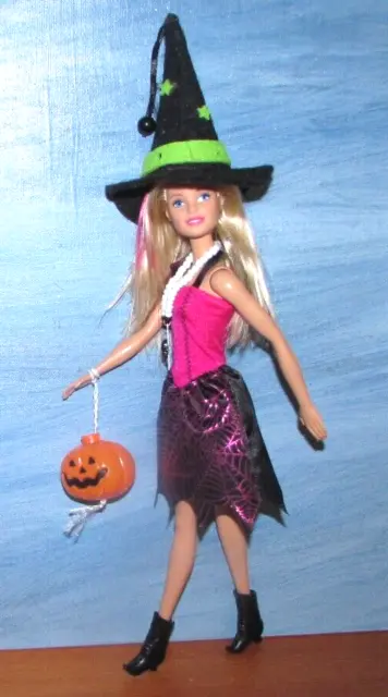 Halloween Party Witch Hat Pumpkin Skeleton Necklace Boots Pink Hair Barbie doll