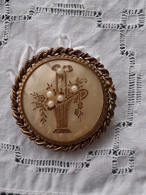 Broche Ancienne Panier Or Travaillé Avec Cristaux – Occasion – Sans Marque – Voir Description