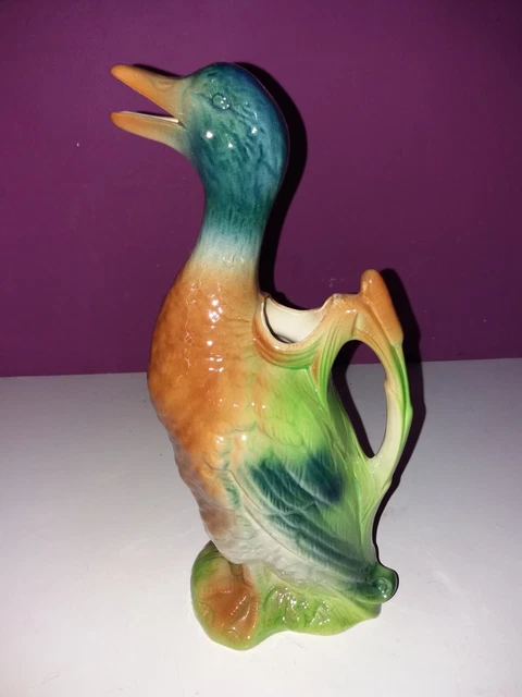 Pichet vintage en barbotine de Canard