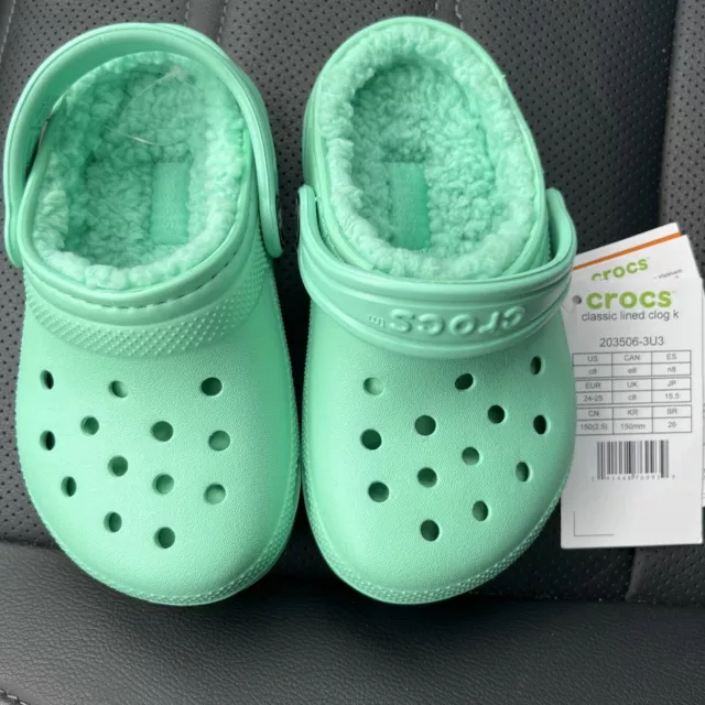 Seafoam green crocs 2025