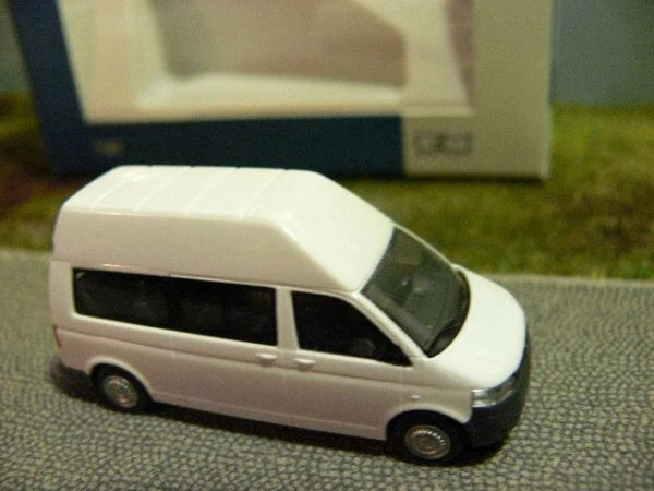 Rietze 53463 VW Volkswagen T5 GP Bus Bergwacht Schwarzwald 1:87 H0