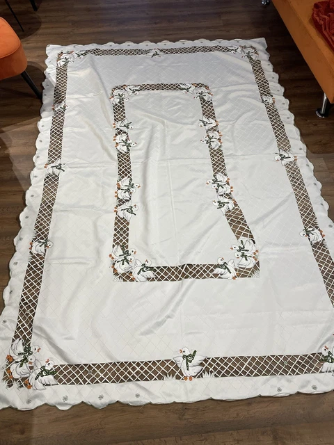 Gorgeous Huge White Sateen Cute Duckling Appliques Tablecloth 8ft4” x 5ft7” RARE