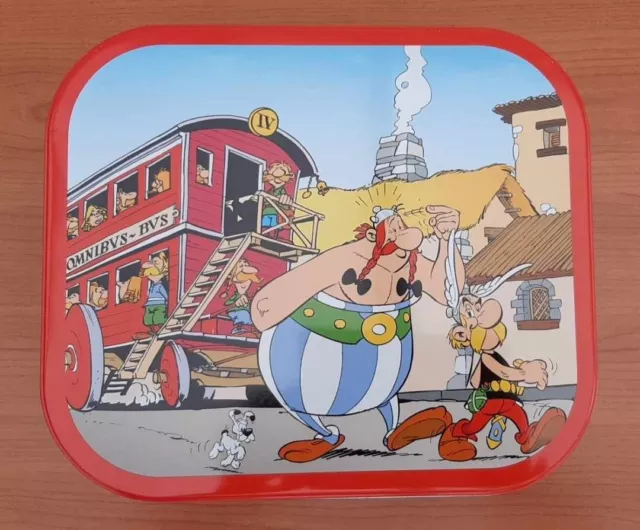 boîte métallique à biscuits Delacre motif Astérix