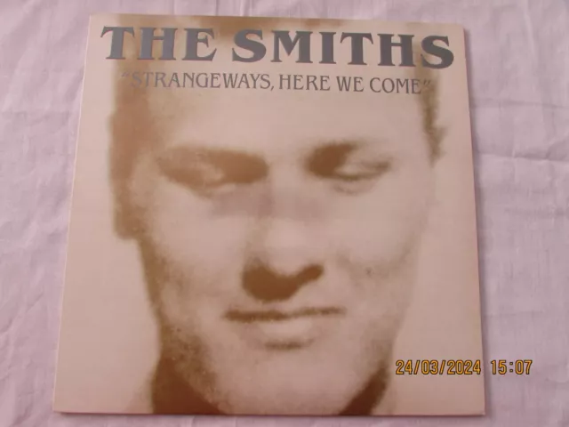 The Smiths ‎– Strangeways, Here We Come 1st UK 1987 embossed THE SMITHS EMI